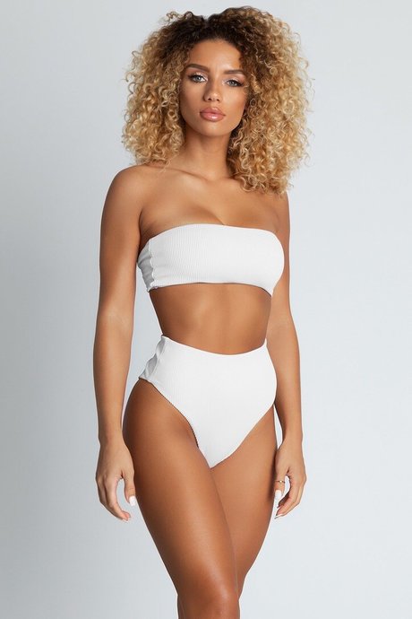 Jena Frumes star sexy pic