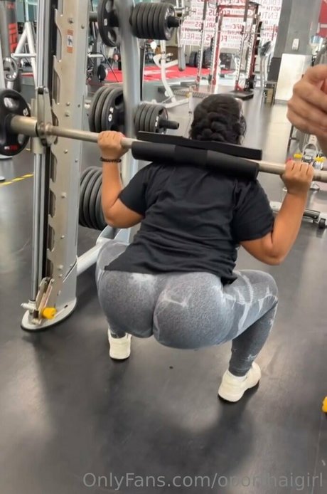 oporthaigirl pornographic model image