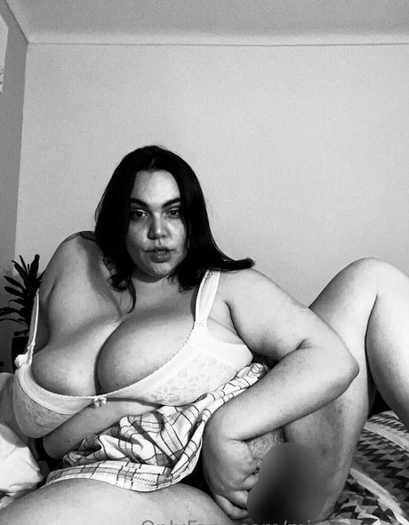 miss clover pornstar nude galleries