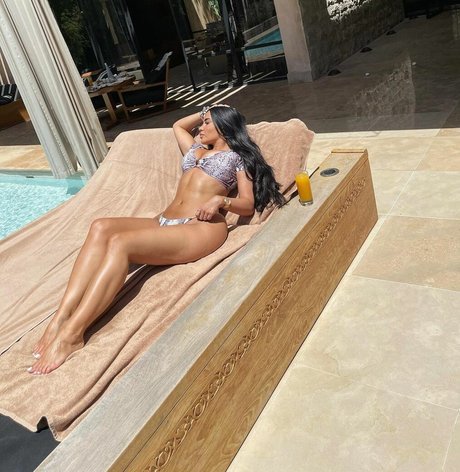 Milla Jasmine model pics