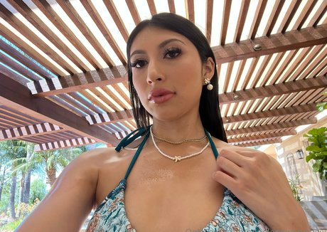 penelopewoodsxxx art model pic