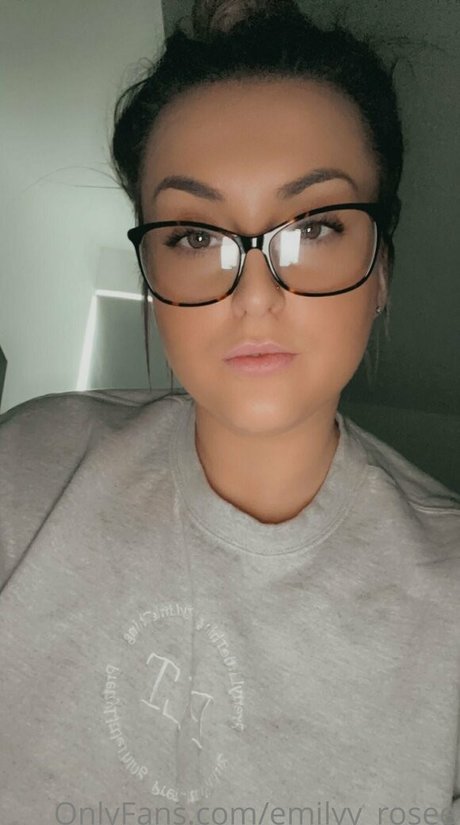 emilyy rosee pornstar nice img