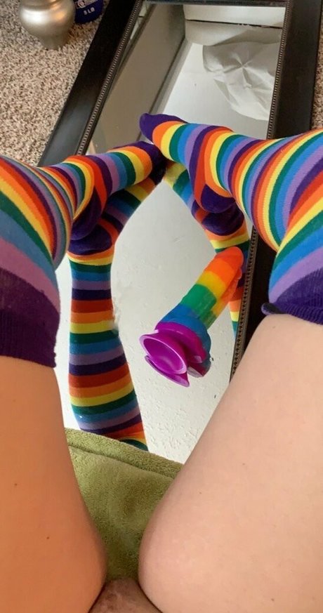 LoadsofLayla star porn images