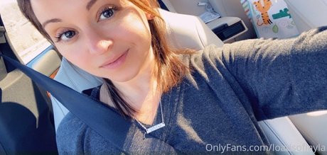 LoadsofLayla hd pornstar gallery