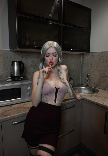 Kiralotoss nudes star pics