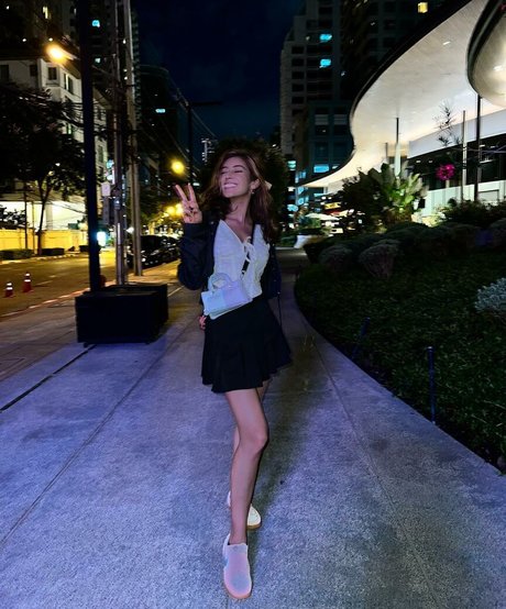 Samicamusic model beautiful galleries