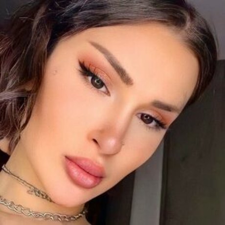 Damla Ozden star hd photos