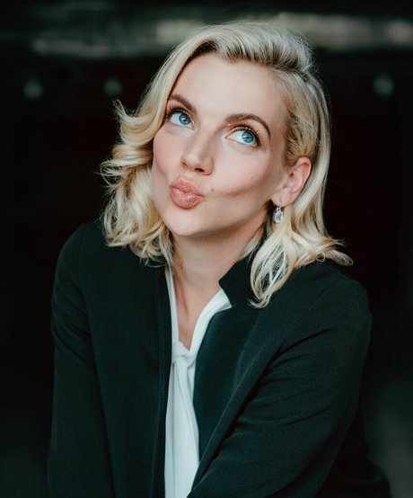 Kara Killmer erotic star img