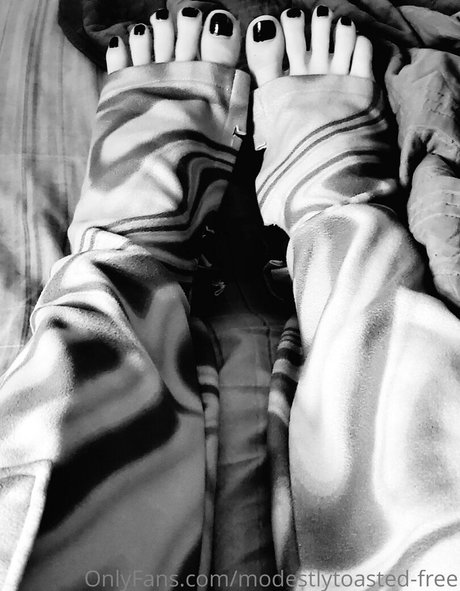 modestlytoasted free porn actress gallery