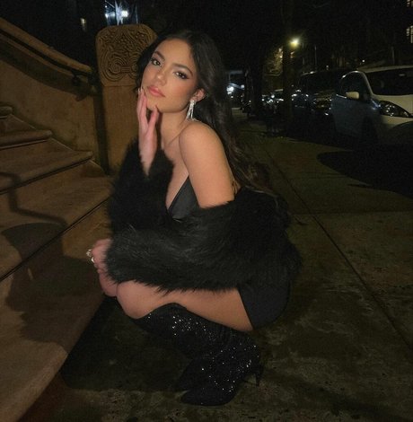 Ella Mendelsohn exclusive star photos