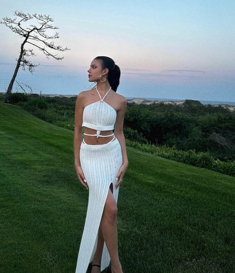 Ella Mendelsohn high quality actress photo