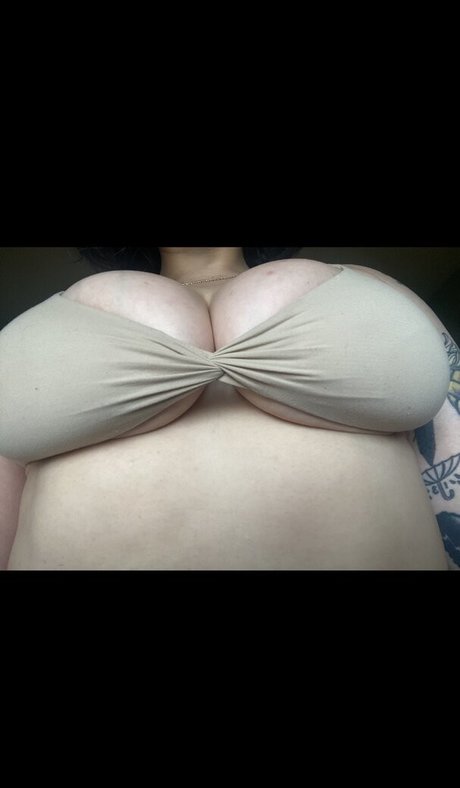 Getabaghoe star nude pic