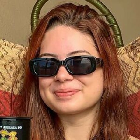 Karol Oliveira star pics