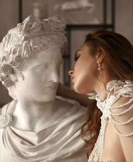 stacy therapy sexy actress pic