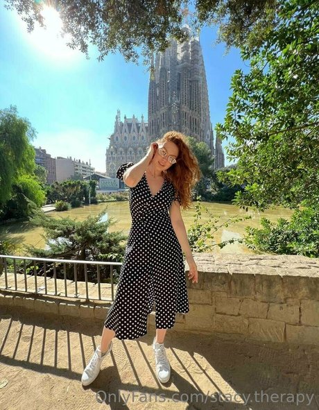 stacy therapy model free photo