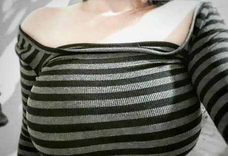 Esskayuwu pretty star pictures