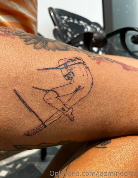 old lady onlyfans erotic pic