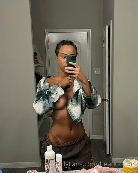 headdoctort star naked picture