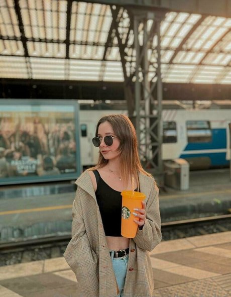 miawallacebabe model hd pic