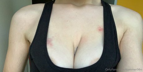 summer96o naked model picture