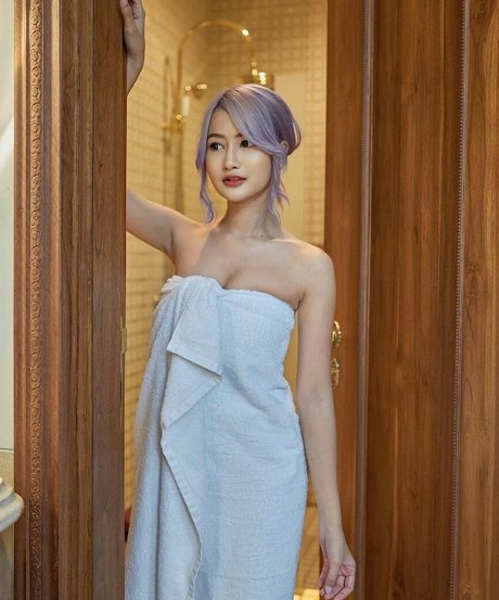 Kameaam xxx pornstar pic