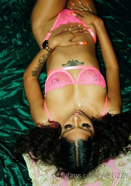 18 free onlyfans hot nude images