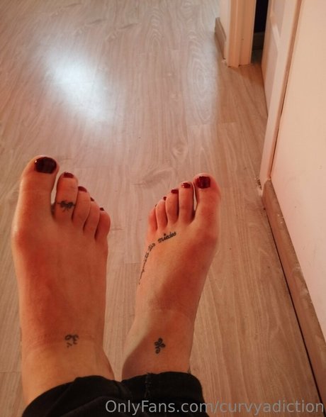 curvyadiction star naked photos