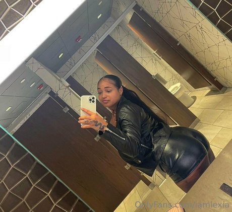 iamlexia star xxx pic