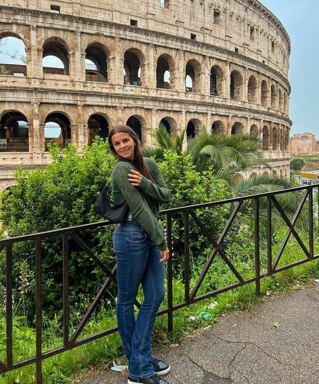 Constanza Cerundolo model hd photo