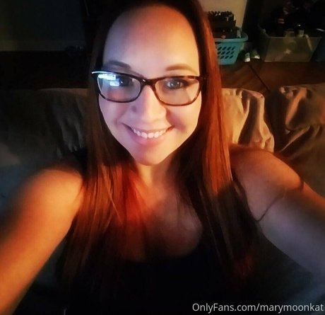 marymoonkat adult model pic