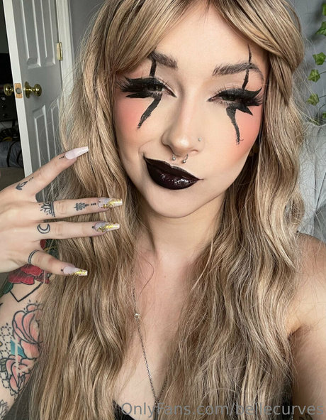 bellecurves model adult photos