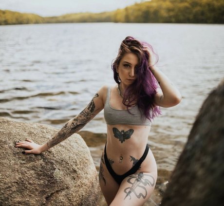 Morgan Adams model naked pics