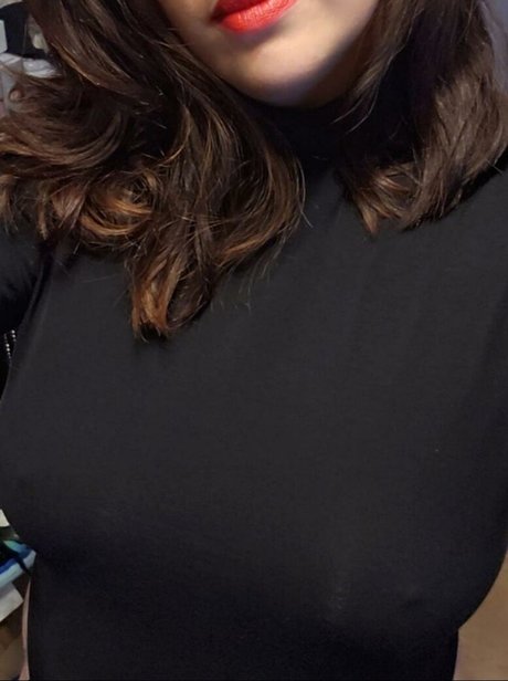 Funmumelf87 nudes model photo