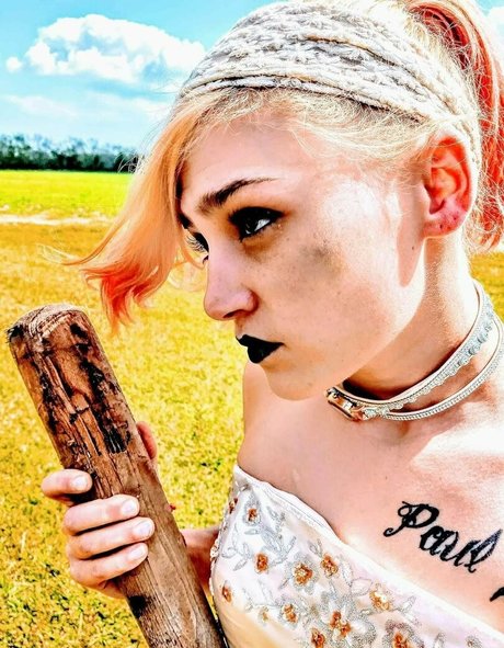 pyxxii nude pornstar photo