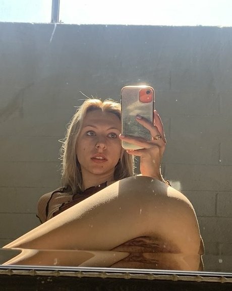 AlanaRay20 Quick model image