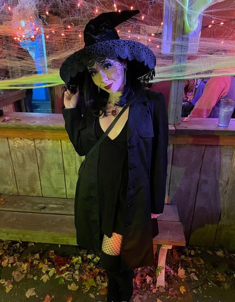 swinger milf onlyfans free naked pic