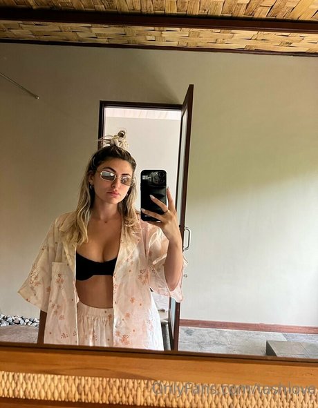 horny onlyfans sexy naked image