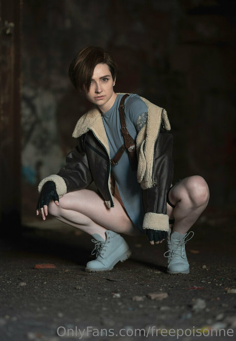 freepoisonne art model pic