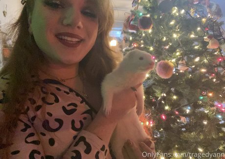 tragedyann star nudes archive