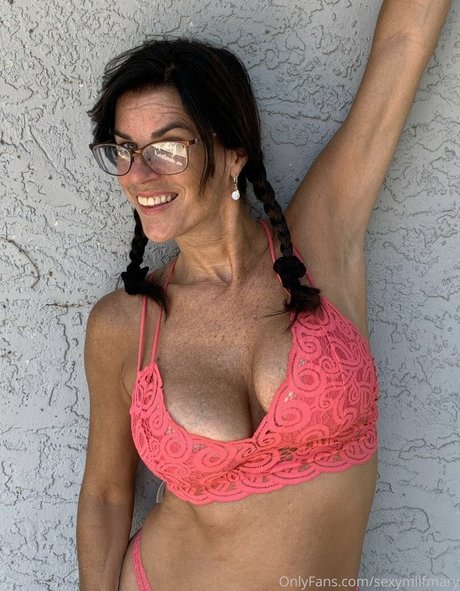 swimming pool onlyfans hot pics