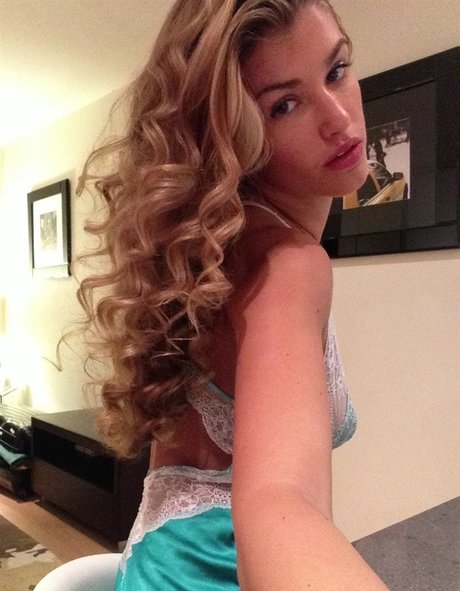 Amy Willerton art actress image