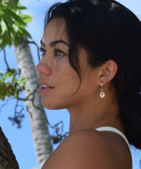 Kama Dung model adult pic