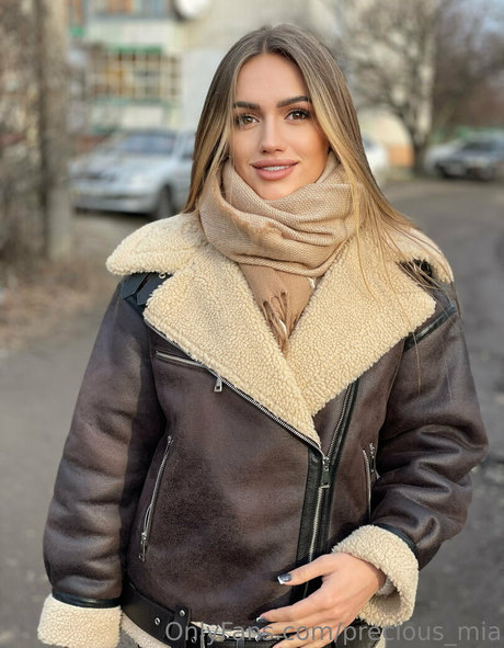 precious mia star art photos