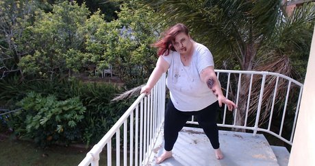 laladelilah erotic model image