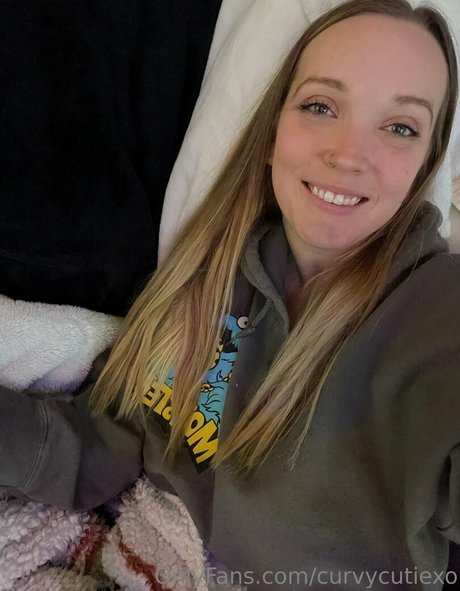 curvycutiexo pornstar hd picture