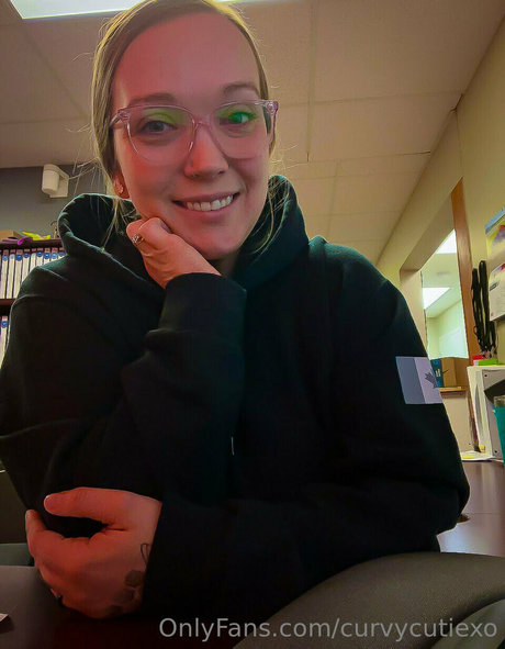 curvycutiexo model perfect photos