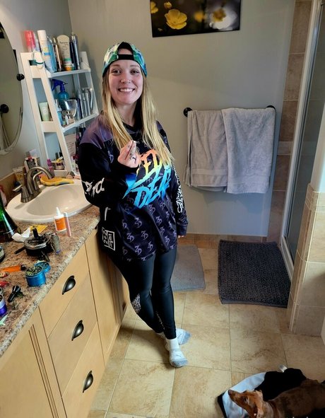 curvycutiexo star erotic images