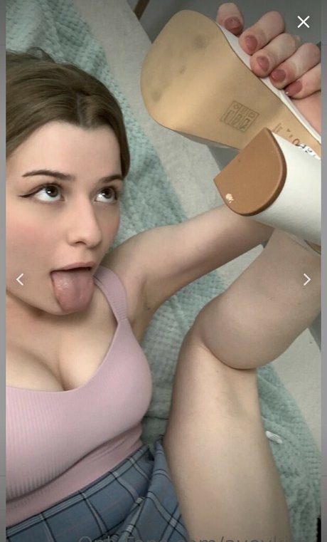 Aveykitty pornstar perfect photos