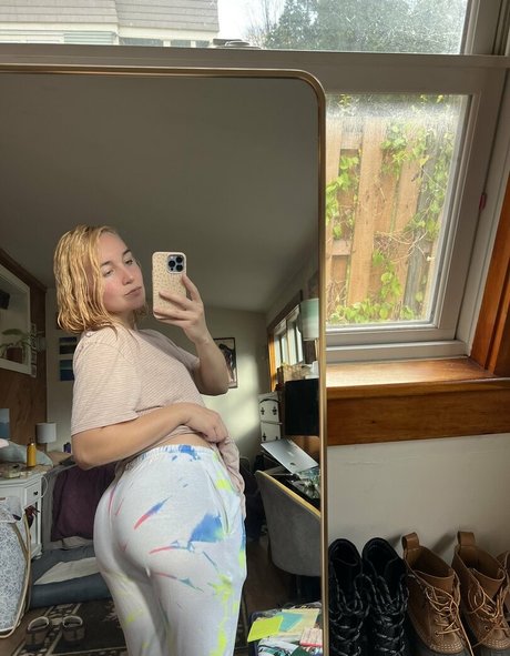 Erin Postsoffice exclusive actress images