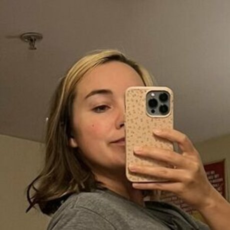 Erin Postsoffice nude star pic